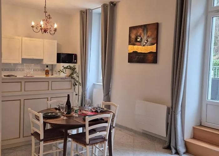 Apartment St Nectaire- Terrasse Privee- 4 Personnes Saint-Nectaire